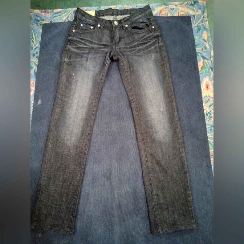 DARK DENIM MACHINE JEANS
